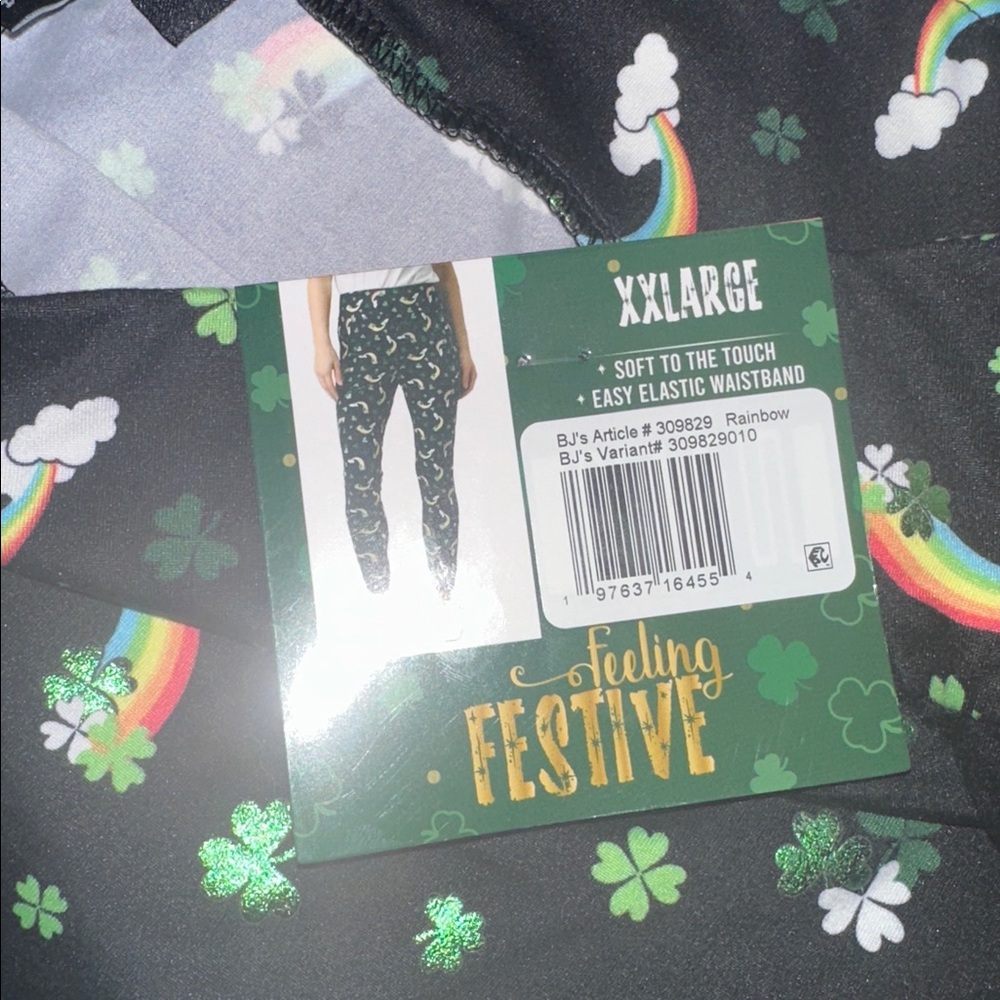 NWT Feeling Festive Black Rainbow Shamrock Leggings - Picture 5 of 5